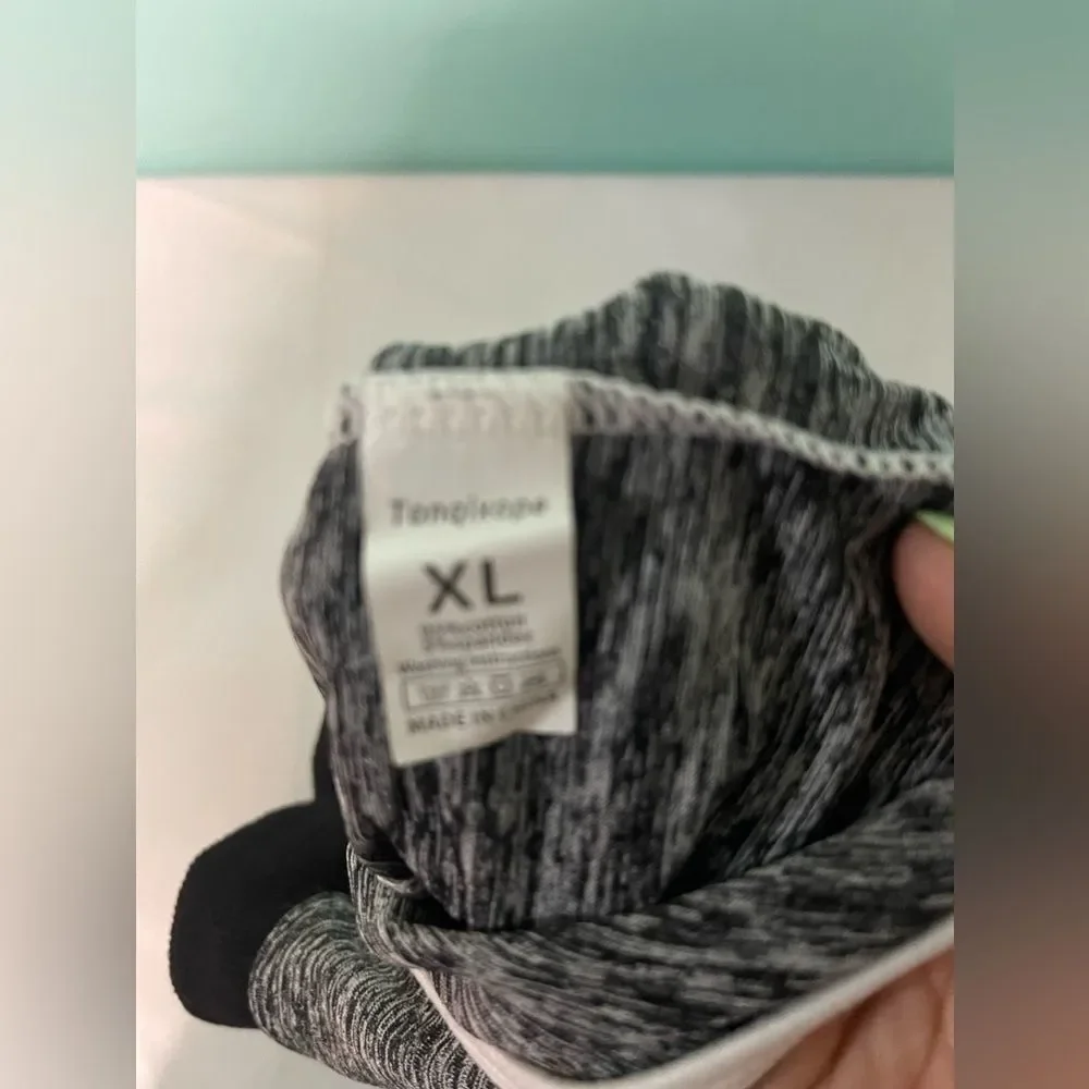 XL cat onsie black and‎ gray